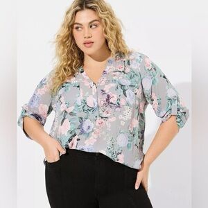 Torrid Harper 3/4 Sleeve Pullover Blouse Grey Floral Print Size 3 (3X)